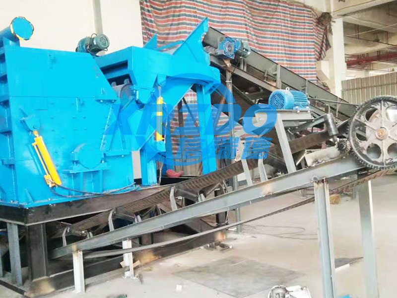 Installation site of waste aluminum crushing production line