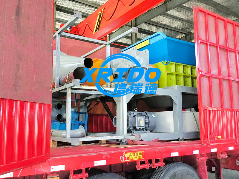 Customized 1000 model double shaft shredder delivery